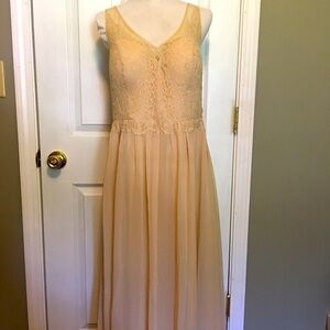 NWT AZAZIE Yara formal maxi dress SZ 14. Low cut open back, full skirt, bra.
